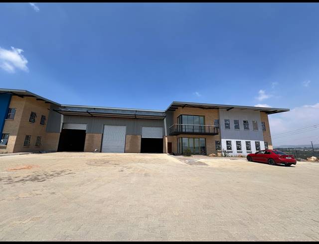 1,648M² WAREHOUSE FOR SALE IN MULDERSDRIFT